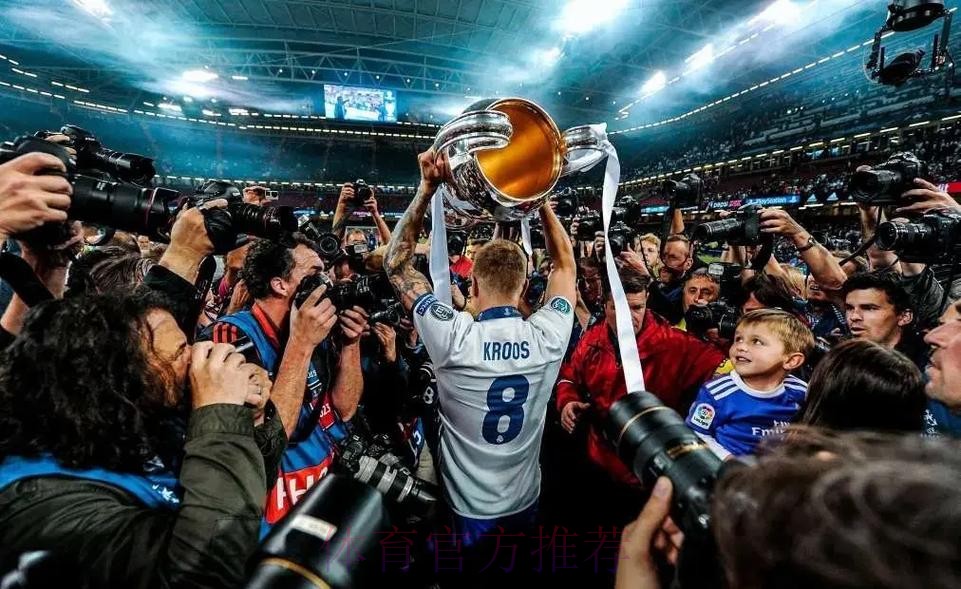 皇马打算续约克罗斯 球员希望以主力身份退役 皇马打算续约克罗斯 球员希望以主力身份退役